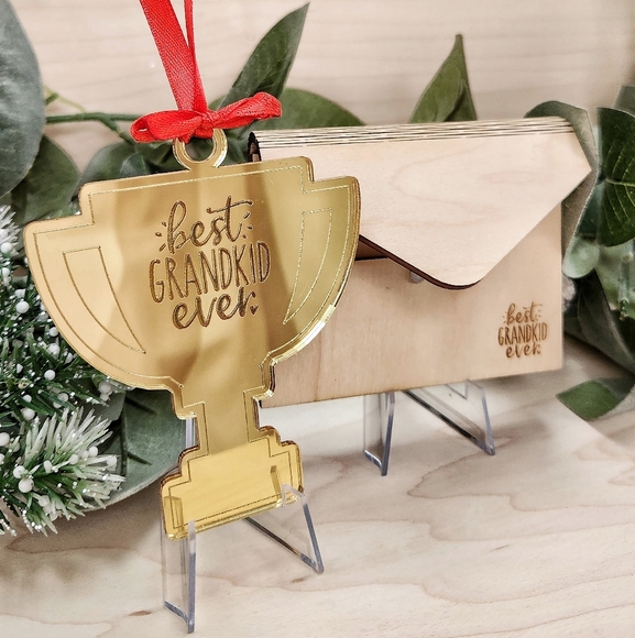 "Best Grandkid Ever" Gift Bundle * Laser Cut & Engraved Ornament * - Picture 1 of 8
